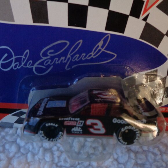 Dale Earnhardt #3 Matchbox Super Stars Goodwrench 1/64 Diecast Car - Picture 7 of 10